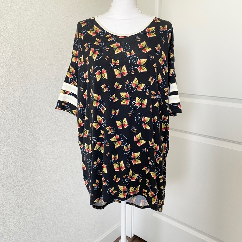 LuLaRoe Women’s Top Black w/ Butterflies